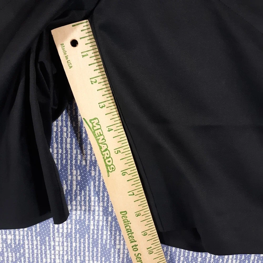RLX Ralph Lauren Shorts Black Flat Front Performance Golf Womens Size 4